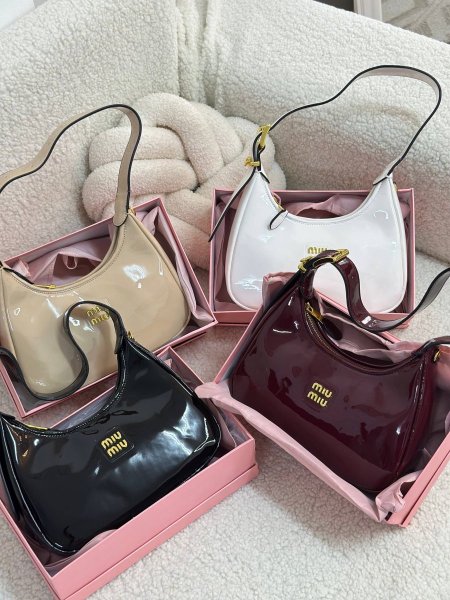 ميو ميو لمع قاعدة 27 سم