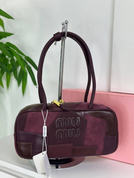 ميو ميو جلد مع شمّوا